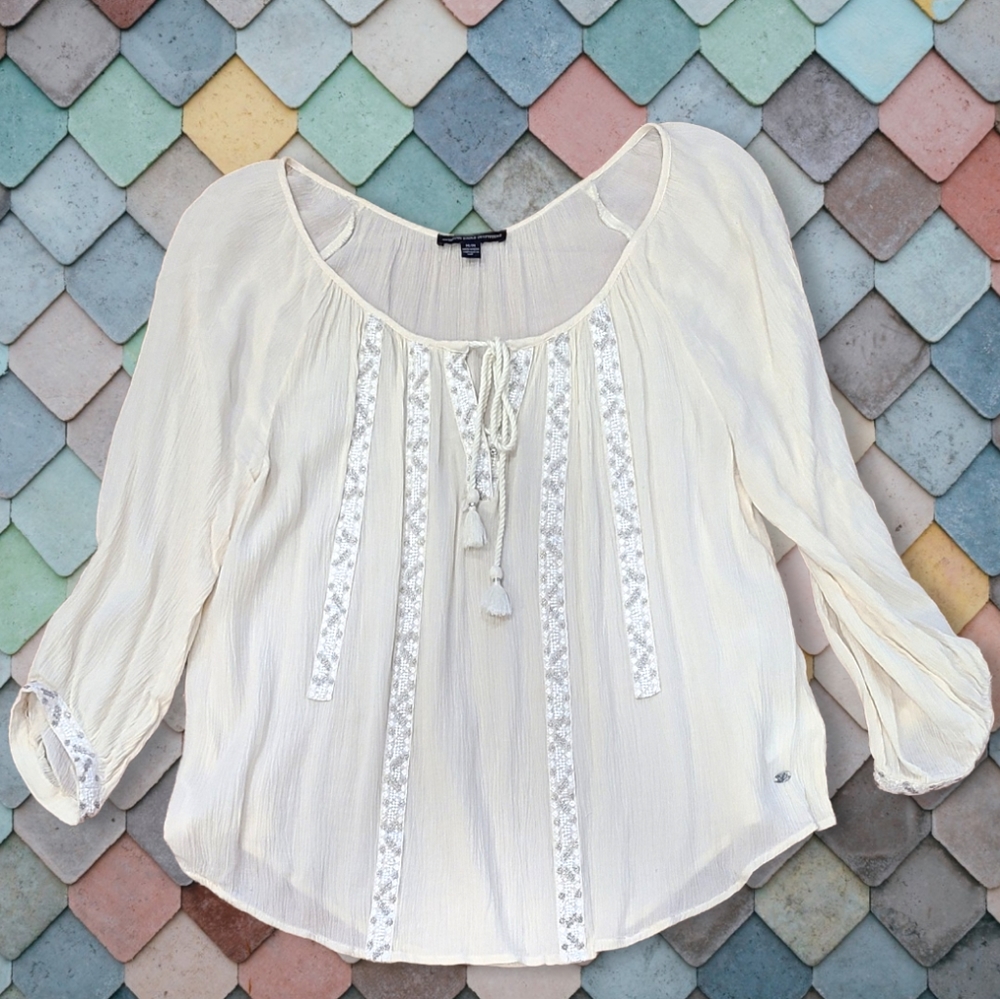 American Eagle Outfitters Boho Style Embroidered Top Size Medium